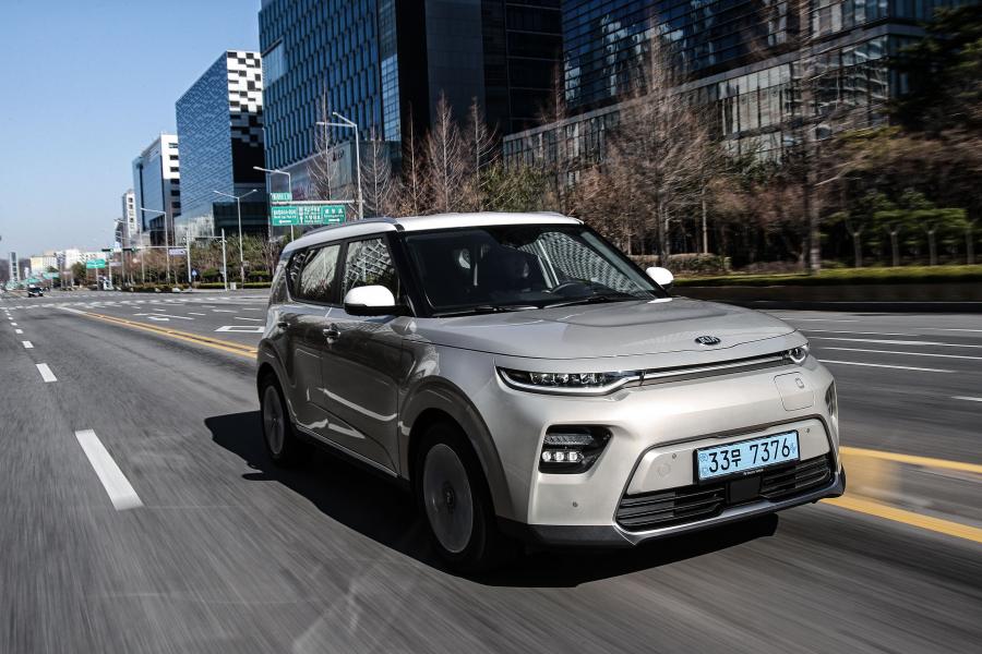  Kia Soul EV (SK3) 2019 года  (KR) (фото 23 из 35)